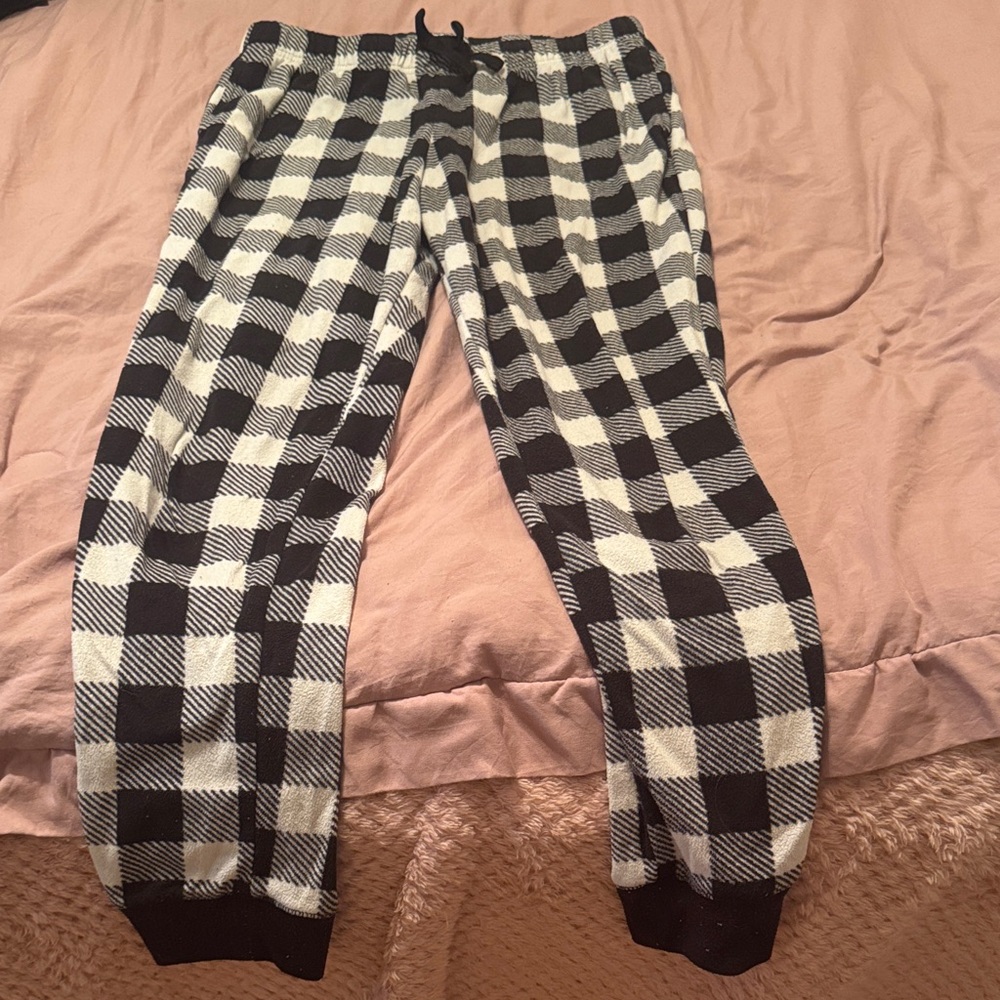 Girl’s Old Navy Black and White Checkered Loungepants